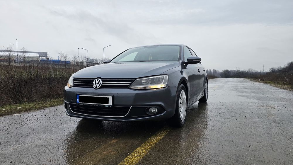 Vw Jetta Hightline 1.6 TDI  2012