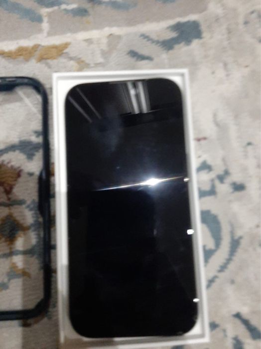 iPhone 16 128GB Батарея 93%