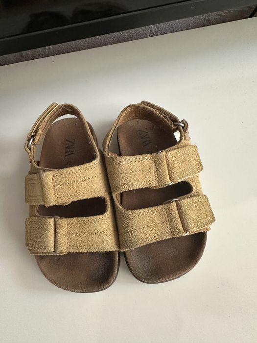Детски сандали ZARA