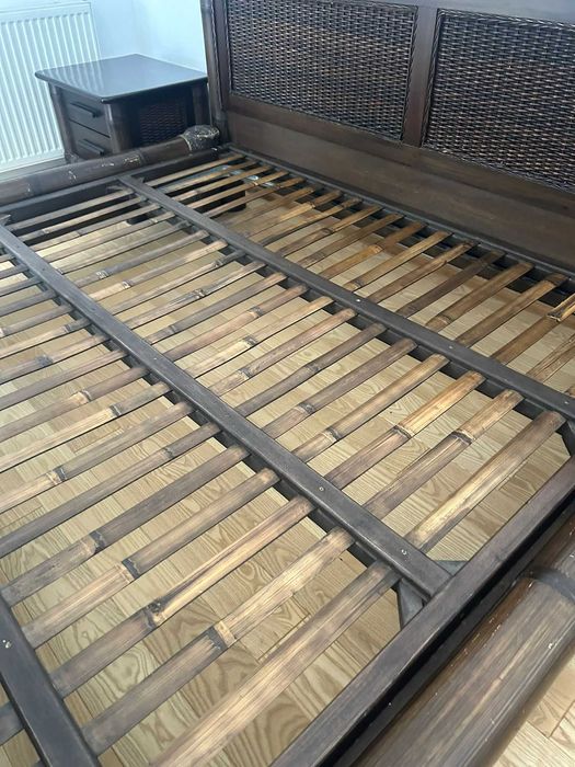 set dormitor bambus pat mare comoda si noptiere sibiu