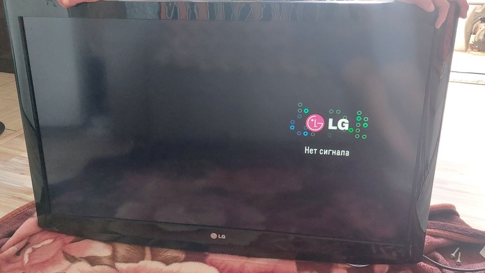 Продам телевизор lg 42LH2000