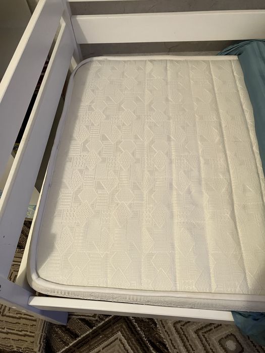 Продам кровать детскую