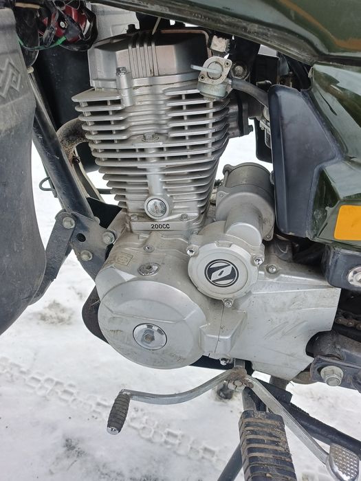 Продаю мотоцикл очень хорошим состояние