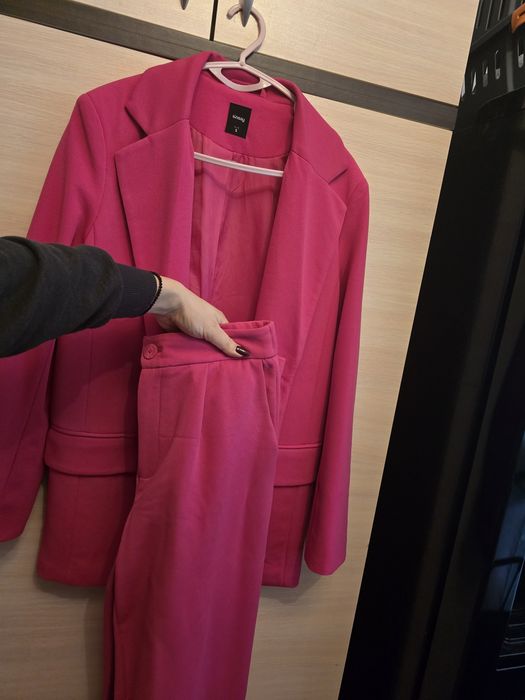 Розов костюм Sinsay