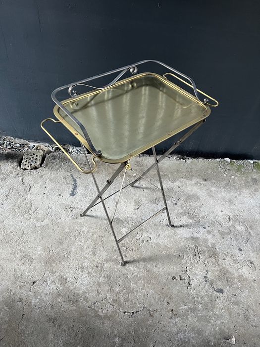 Помощна маса / 60-те