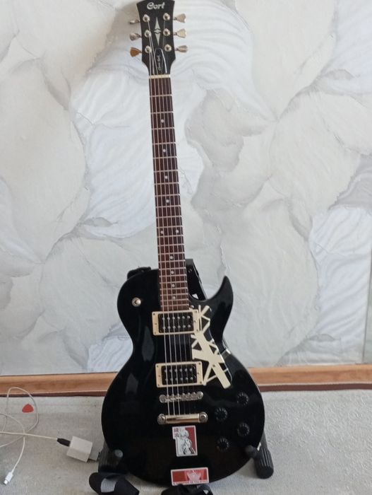 Обмен Cort CR100 и Levinson Stratocaster