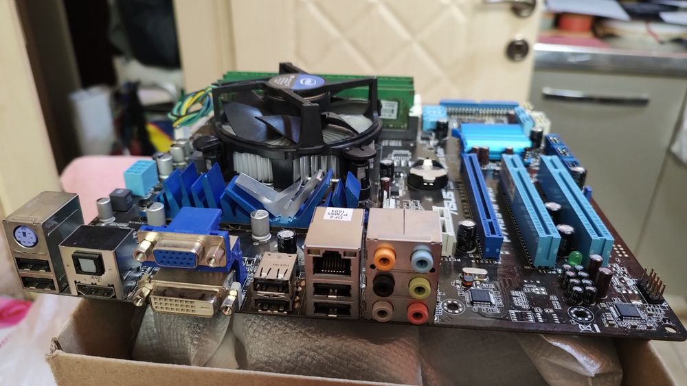 Kituri Complete AMD și INTEL