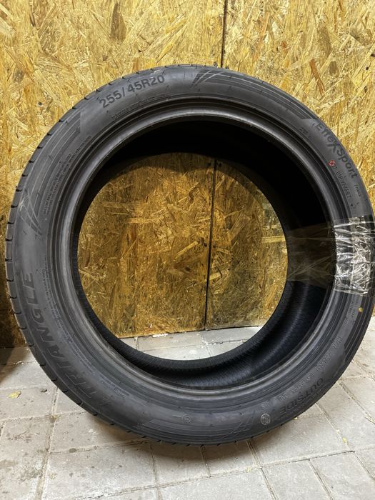 Продам новые шины Triangle 255/45 R20