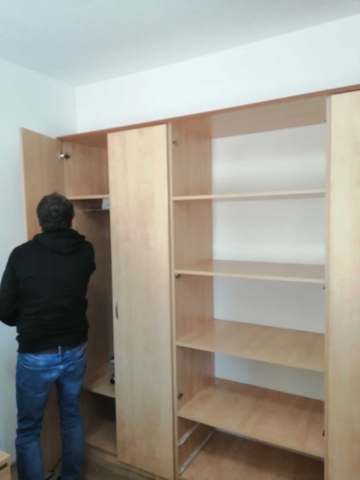 montaj mobila livinguri dulapuri paturi etajere birou comode canapea