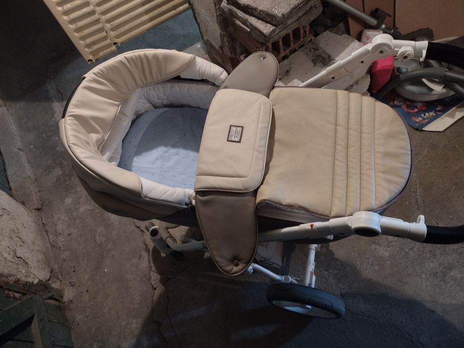 Бебешка количка  адамекс