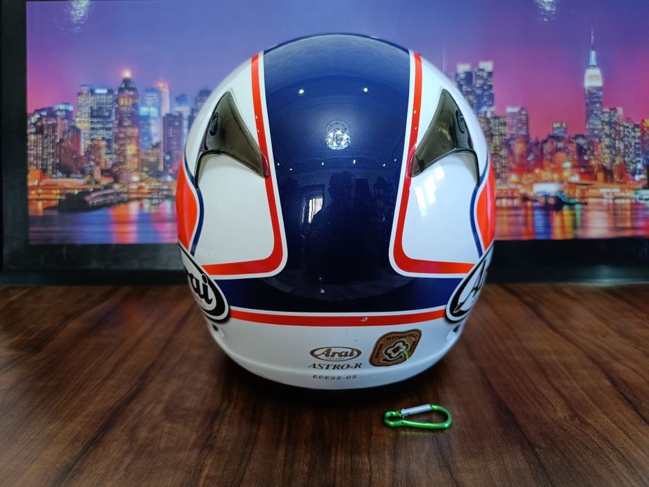Мото шлем Японского бренда ARAI ASTRO R