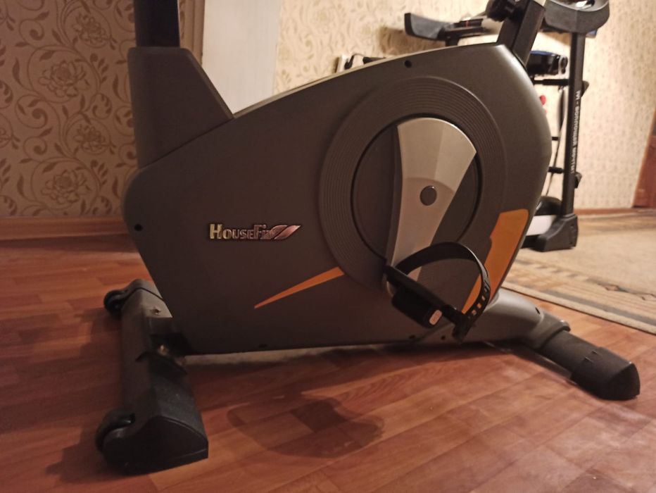 Продам велотренажёр.В отличном состоянии.