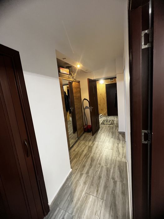 Apartament 3 camere de vanzare, se vinde mobilat si utilat