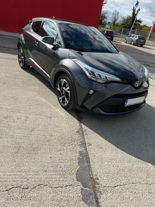 Vând Toyota CH-R