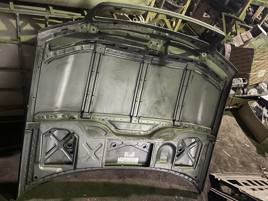 Капот Audi A8D2 дорест. Ауди А8 в отличном состоянии