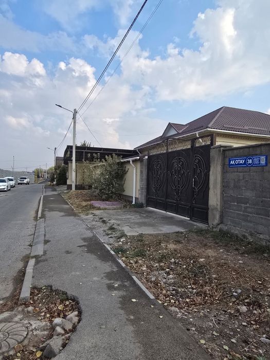 Нуртас.  мур   , кирпичный дом продается