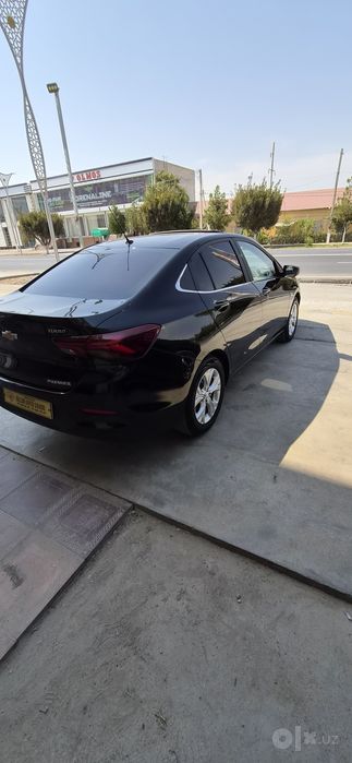 Onix turbo premier 2024