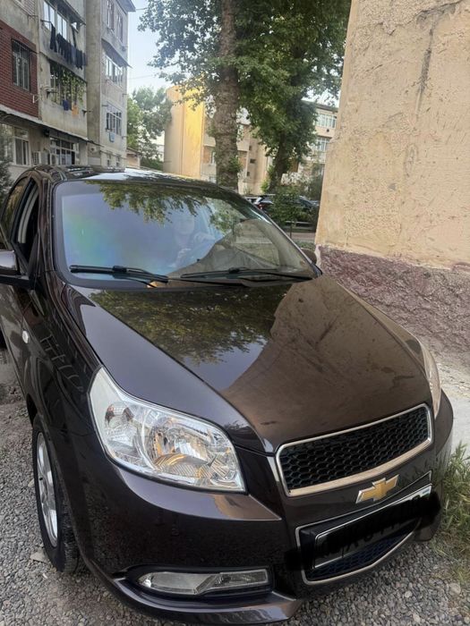 Нексия 3 сотилади