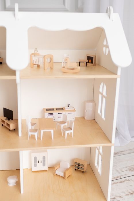 Кукольный домик деревянный