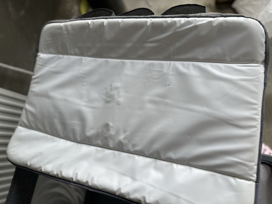 Patut pliant Kinderkraft Joy, 2 nivele si accesorii, Gri/Roz