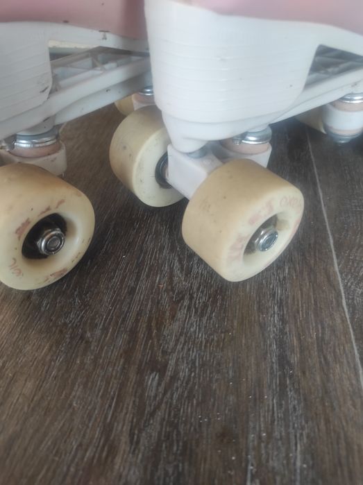 Ролкови кънки,,,