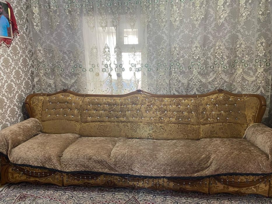 Срочно продам диван