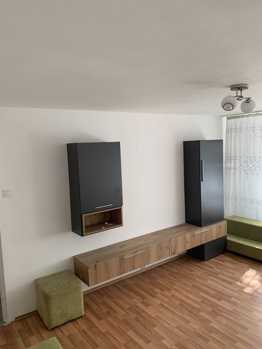 Propietar inchiriez apartament decomandat cu 2 camere, disponibil de la 1 August, in Calea Lipovei