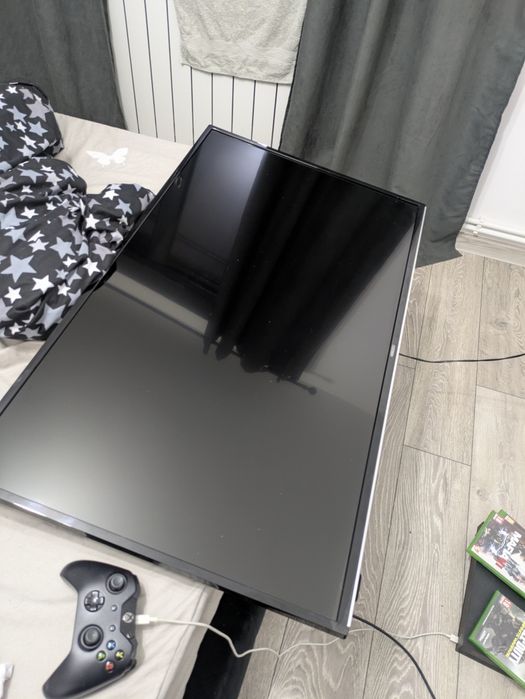 Televizor HORIZON cu Diagonala de 108cm, FULLHD