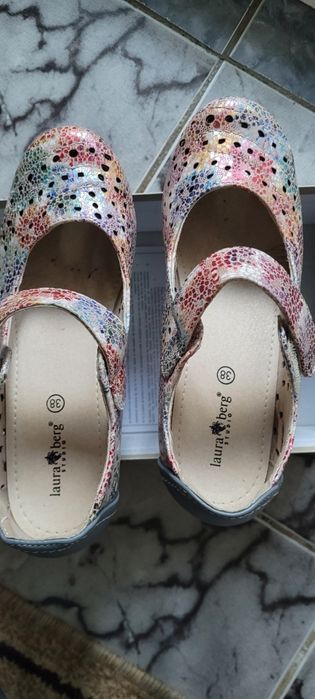 Pantofi dama marime 38
