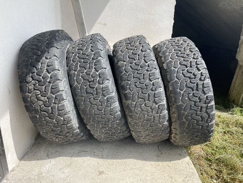 Anvelope 235/70R16