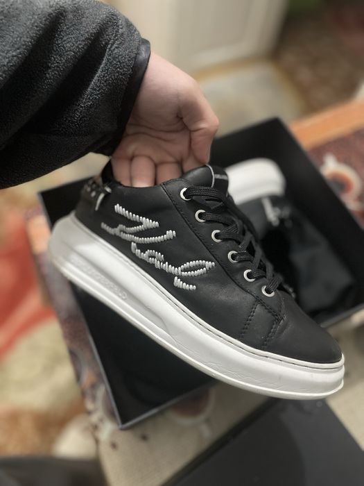 Sneakers Karl Lagerfeld originali, mărimea 39, schimb cu ceas