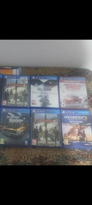 Vând ps 4 slim in stare foarte bună de funcționare