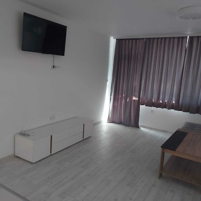Дава се под наем Тристаен апартамент в Асеновград - 97 кв.м за 408 € - Снимка #4