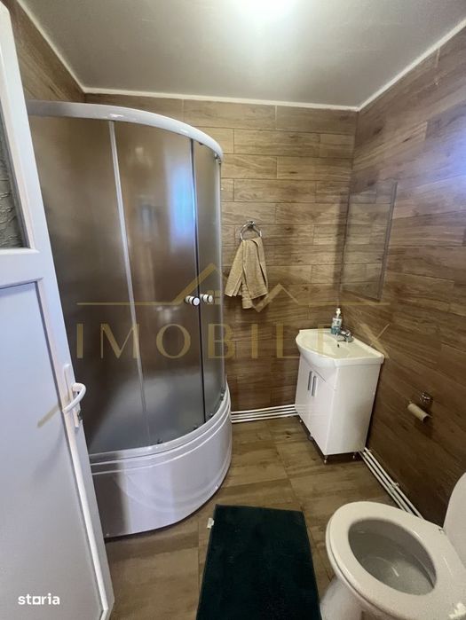 Cabana cu 4 camere si teren de 1500 mp in Marisel