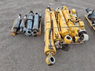 Cilindru hidraulic pentru excavator Liebherr 912