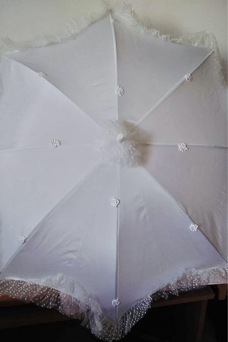 Umbrelă mireasă-model deosebit.