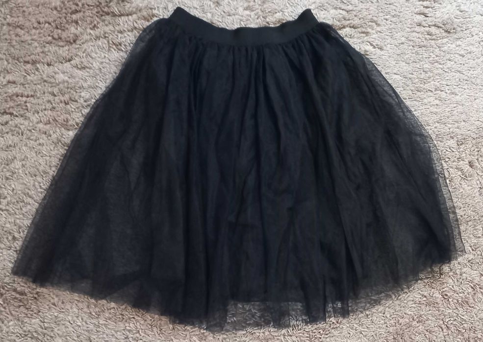 Нова пола с тюл,размер -М.