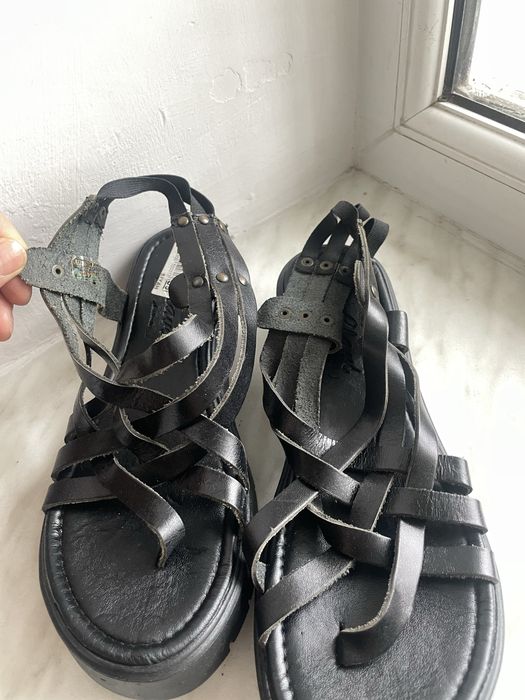 Кожанные босоножки