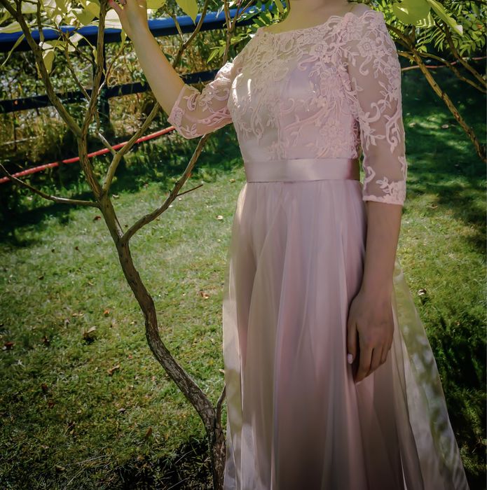 Платье вечернее