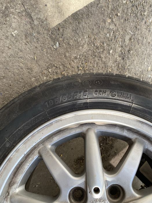 Jante bmw 7jx15 plus anvelope de vara 185x65xr15