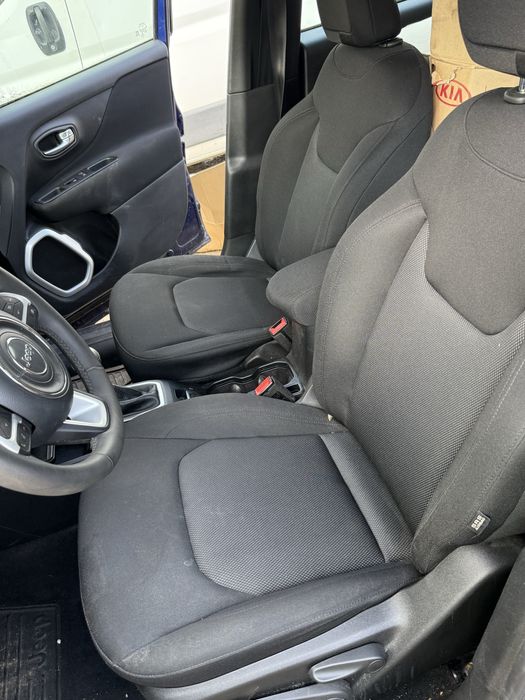 Vand JEEP RENEGADE , fabricatie 2019, motor 1.0i , 4400 Euro ( NU 8400 Euro)