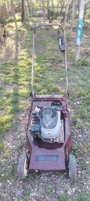 vand motocoasa gazon cu tractiune