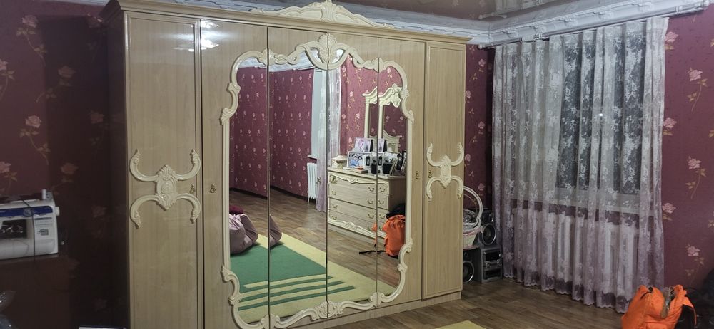 Продам спальный гарнитур Далия пр-во Украина