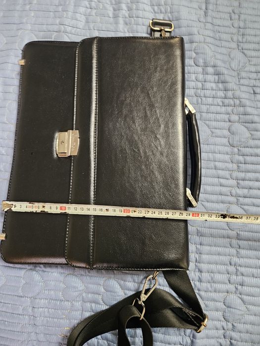 Портфель черный новый