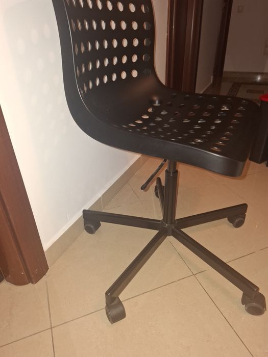 Scaun de birou  cu roti