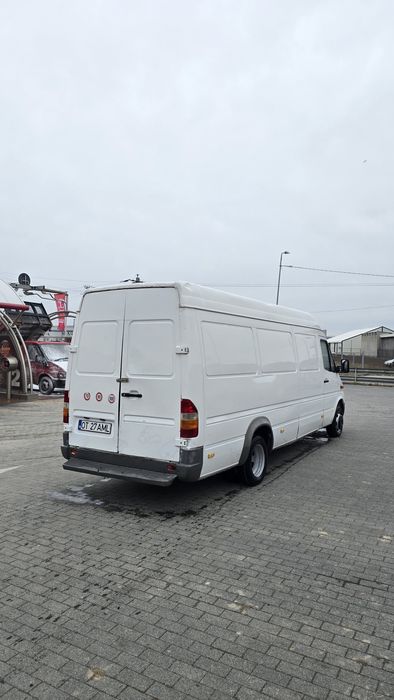 Sprinter 413 pe dublu lung