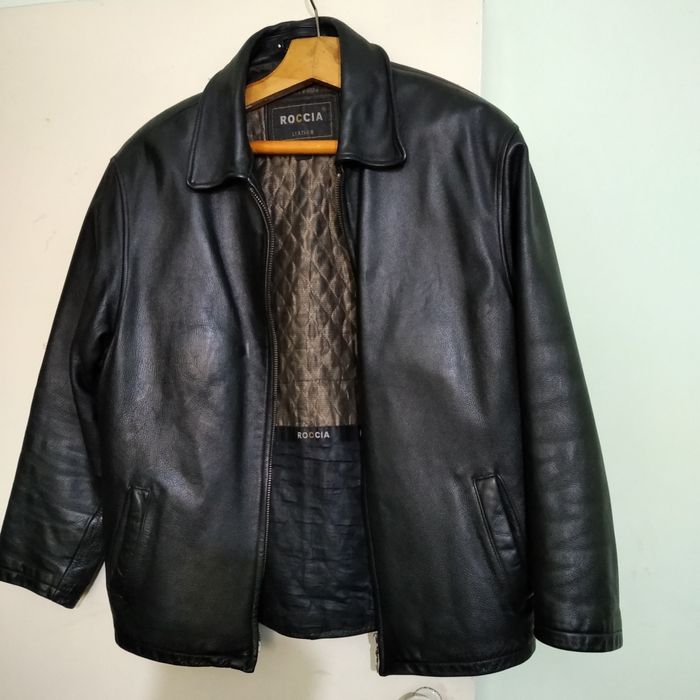 Продам кожаные куртки.