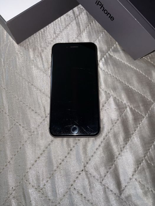 Продам Айфон 8/Iphone 8