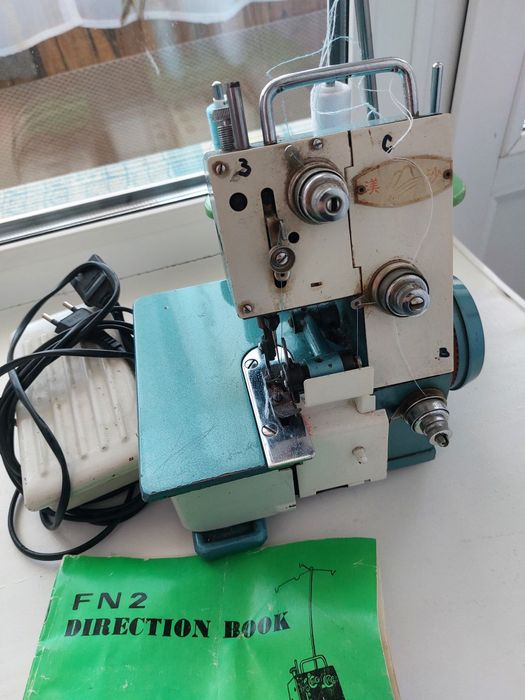 Продам оверлог в хорошем состоянии