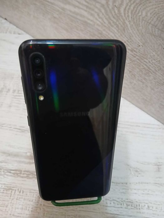Samsung Galaxy A30 S .
